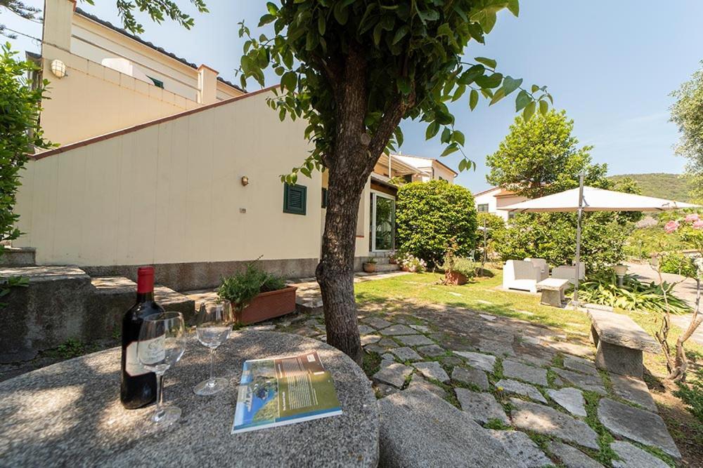 Hotel Casa Lupi Марчана Марина Екстериор снимка