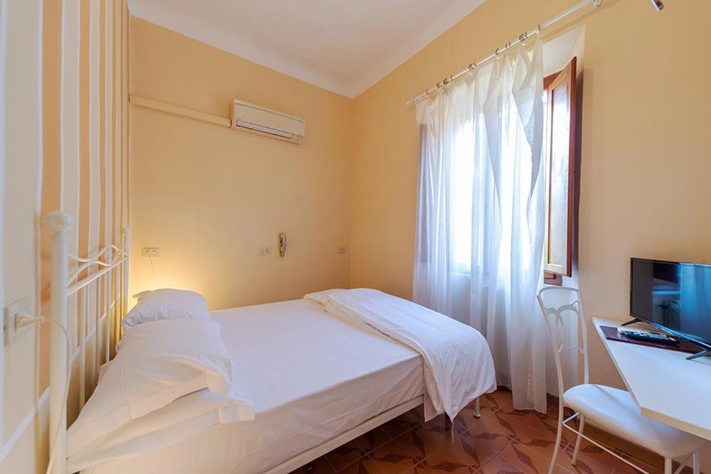 Hotel Casa Lupi Марчана Марина Екстериор снимка