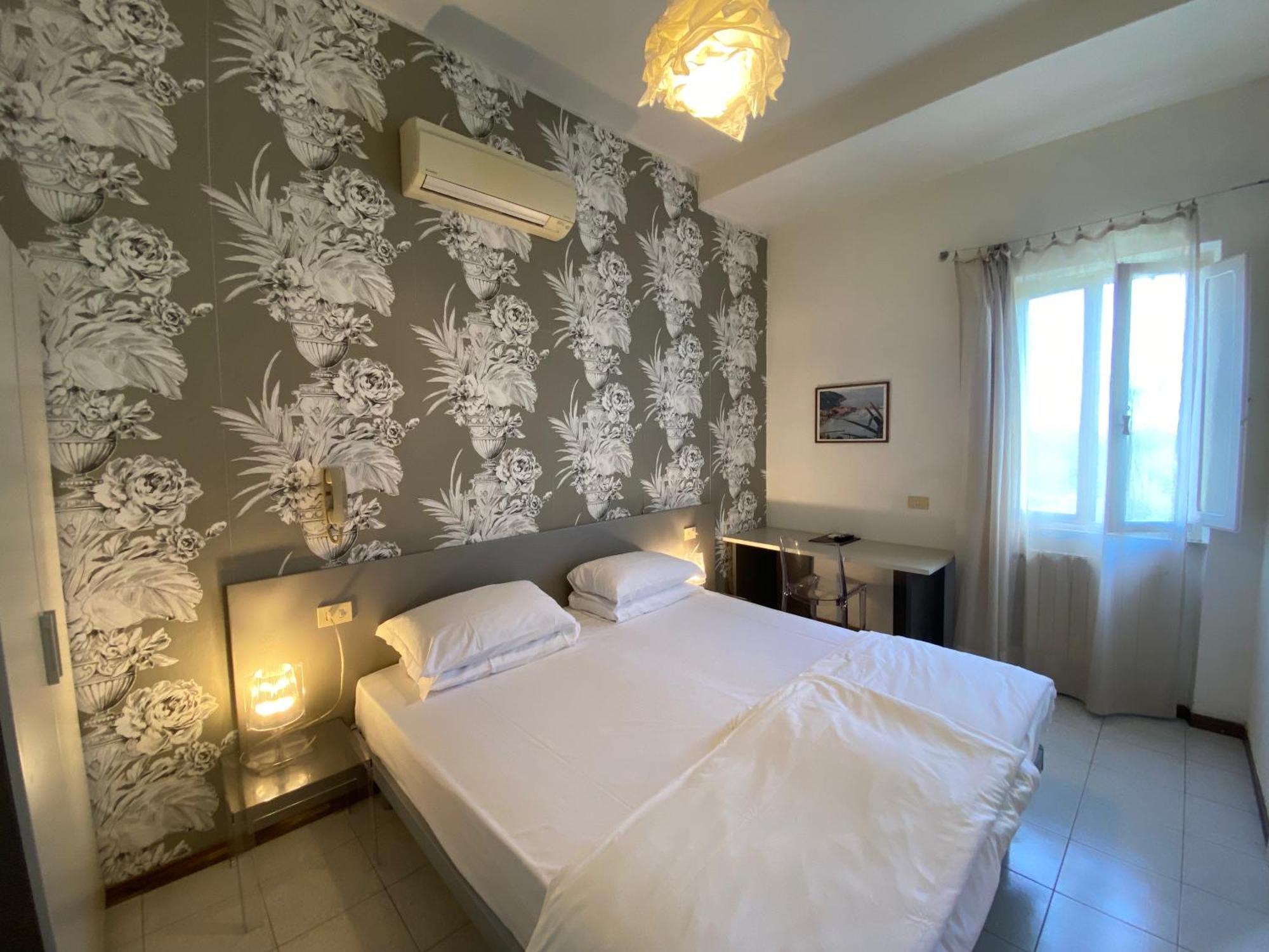 Hotel Casa Lupi Марчана Марина Екстериор снимка